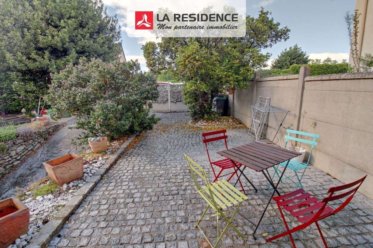 Maison 114 m² à Conflans-Sainte-Honorine  - photo 2