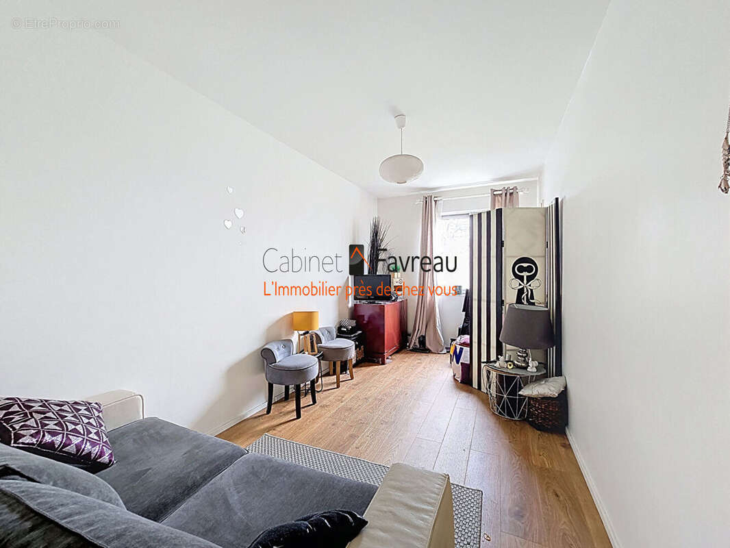 Appartement à FRESNES