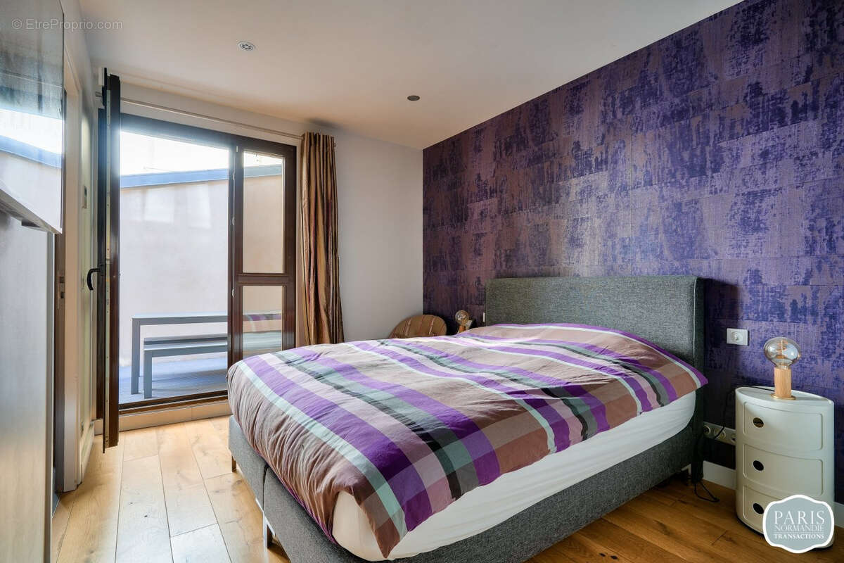 Maison à COURBEVOIE