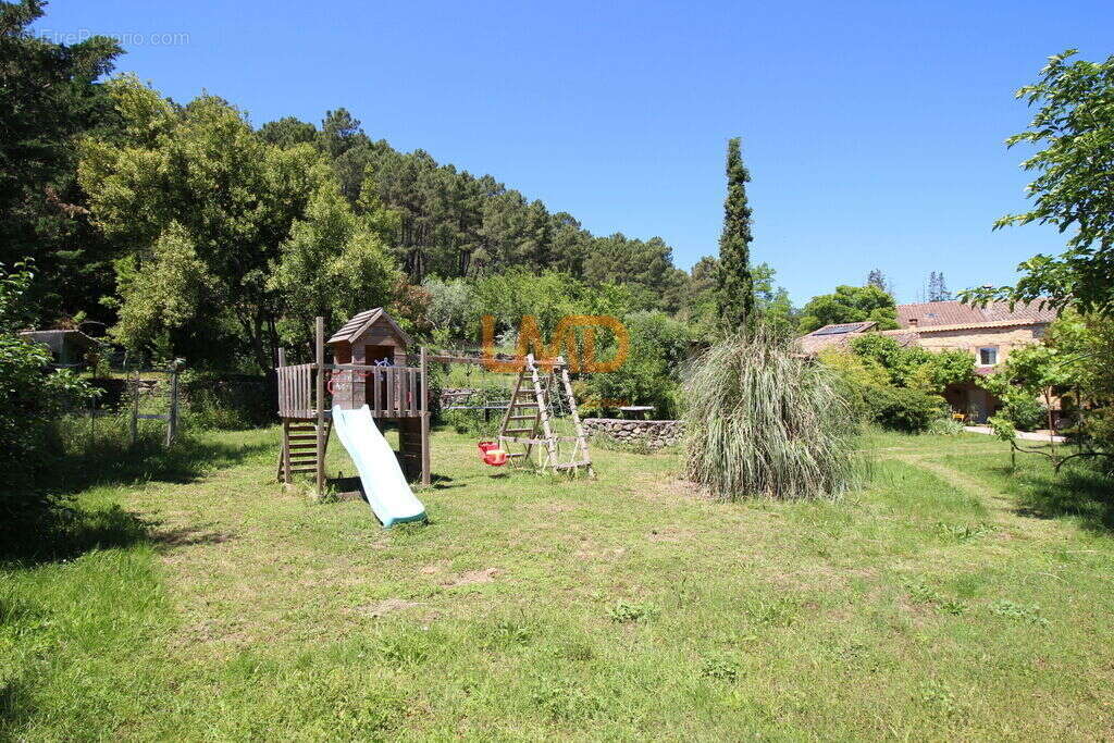 Propriété de caractère avec 2 gîtes, piscine et terrain construc - photo 20