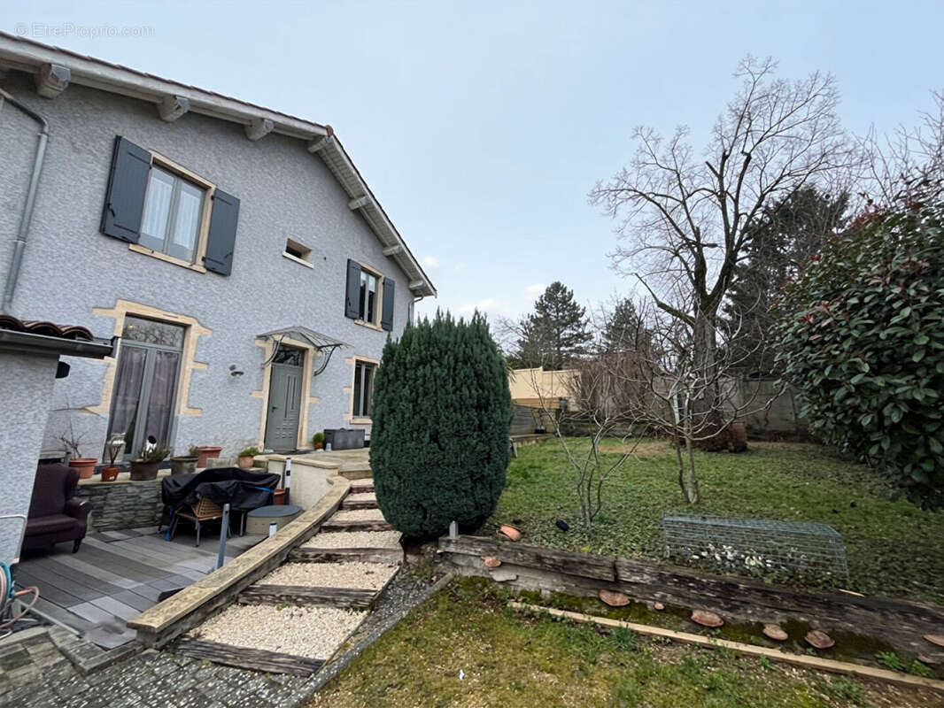 Maison à SAINT-PRIEST