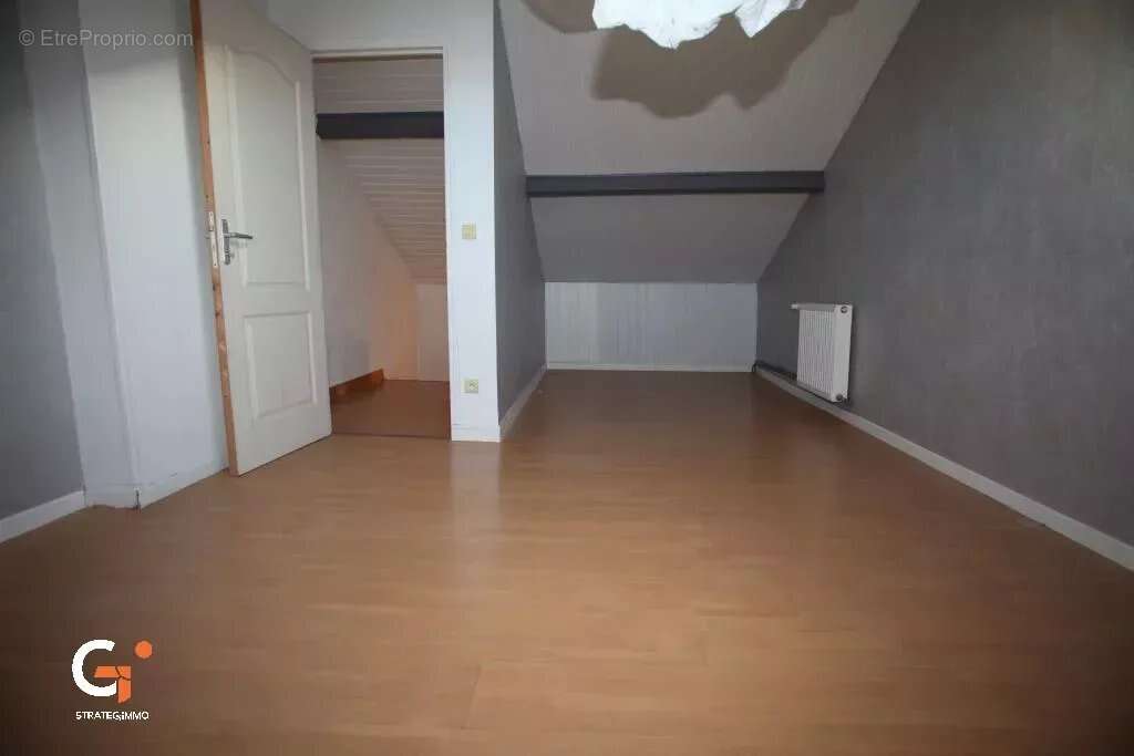 Maison 5 pièces avec cour - 2 chambres - photo 8
