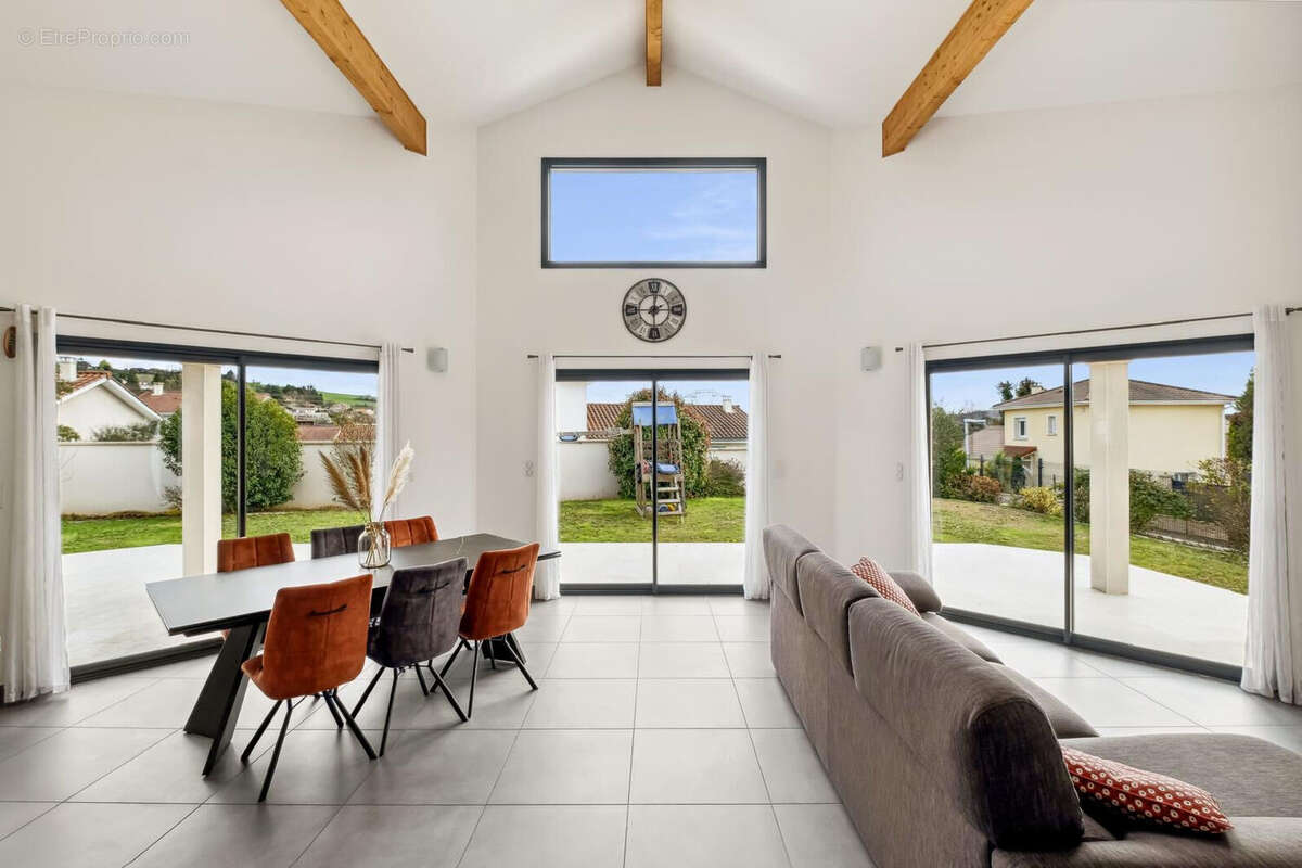 Photo 2 - Maison à LUZINAY