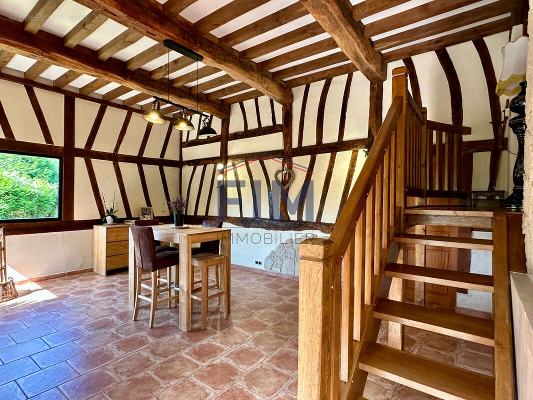 Maison à NEUFCHATEL-EN-BRAY