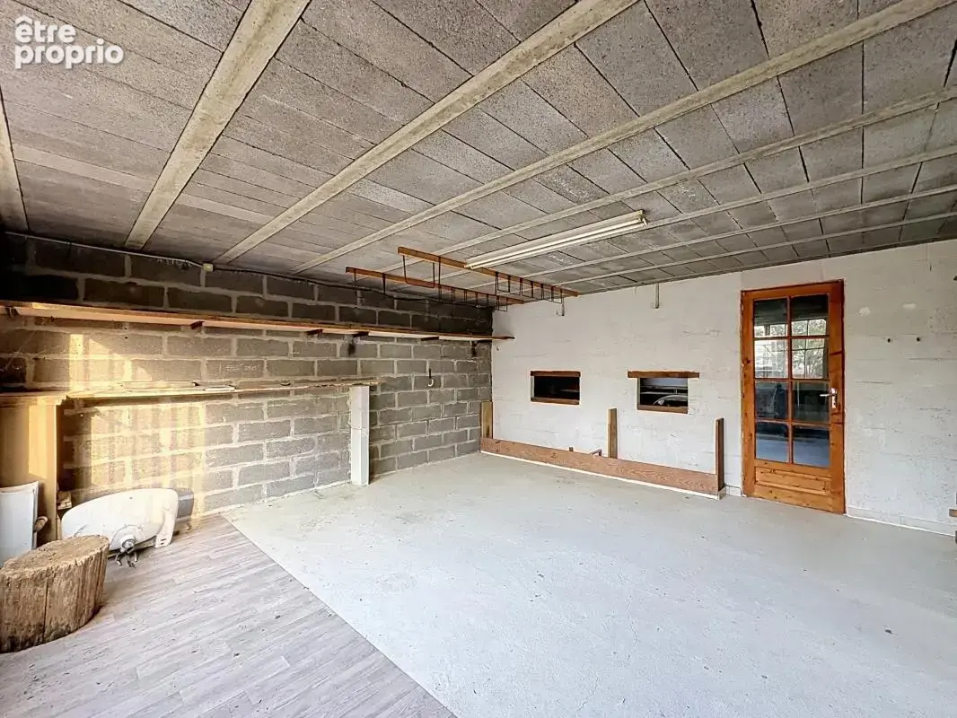 Vendat : Maison 199m² avec terrasse et jardin - photo 12