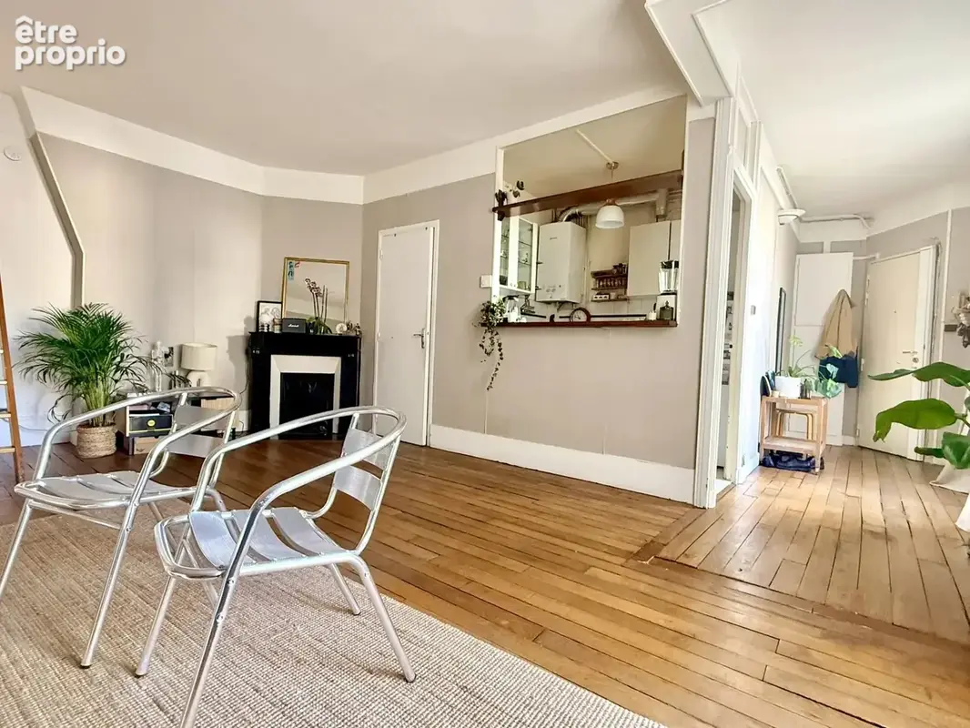 Appartement à PARIS-11E