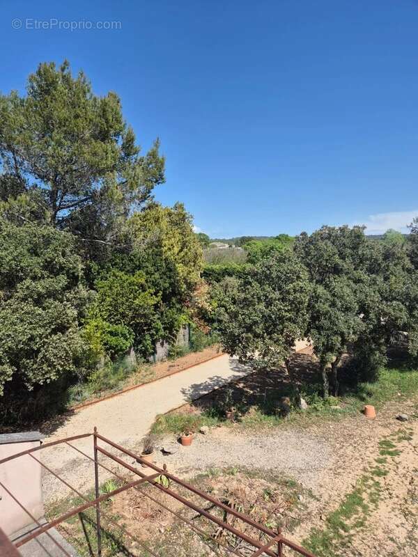 Appartement à CABRIERES-D'AVIGNON