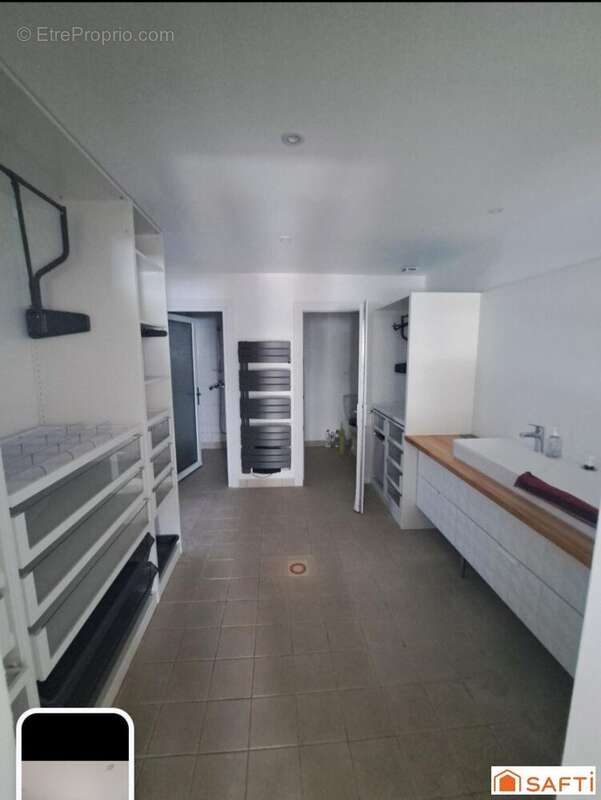 Photo 7 - Commerce à BEAULIEU-SOUS-LA-ROCHE