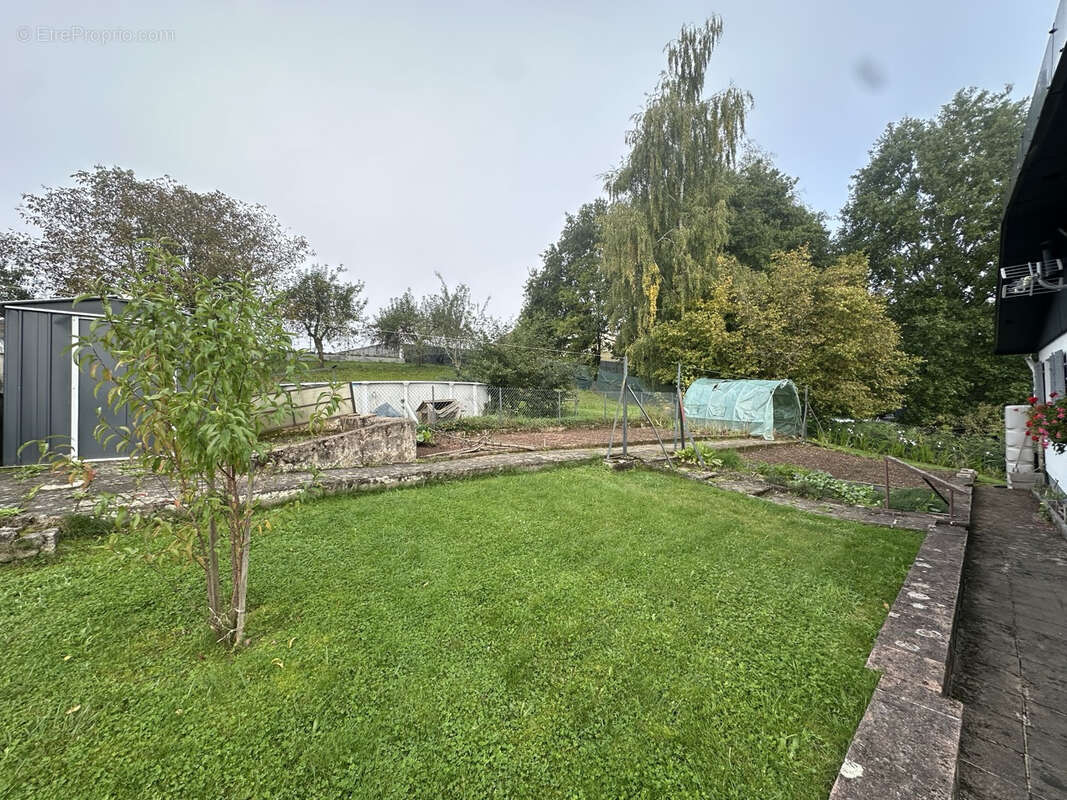 Maison à ETIVAL-CLAIREFONTAINE