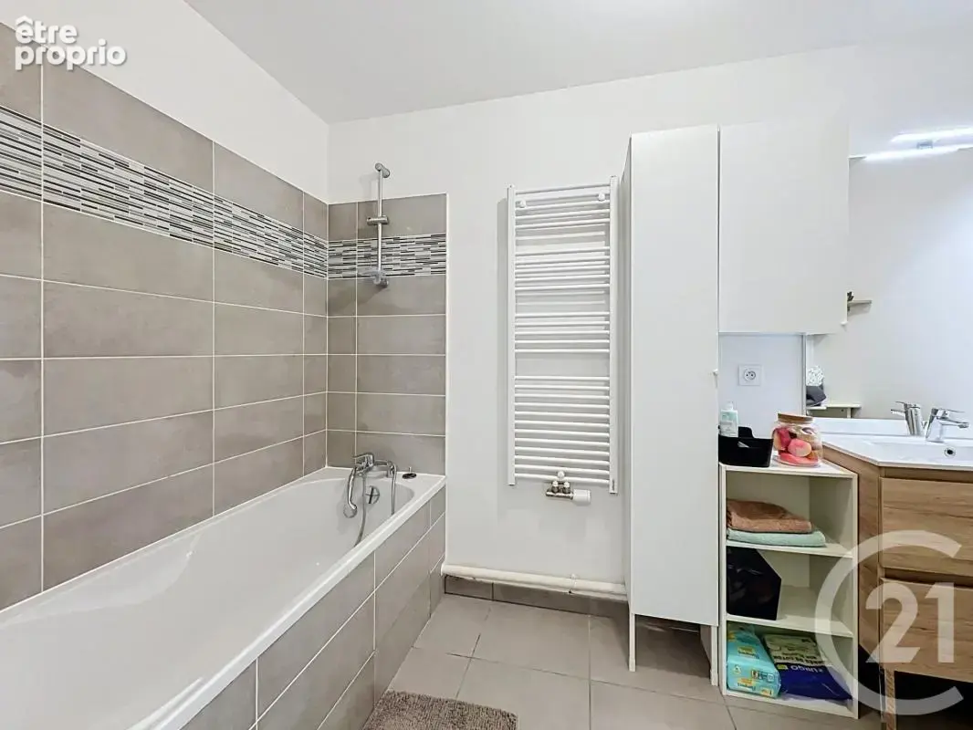 Appartement 3 pièces 60 m² à vendre à Saint-Priest (69800) - photo 19
