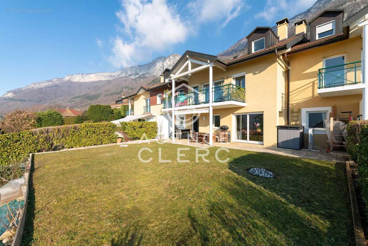 Appartement à VEYRIER-DU-LAC