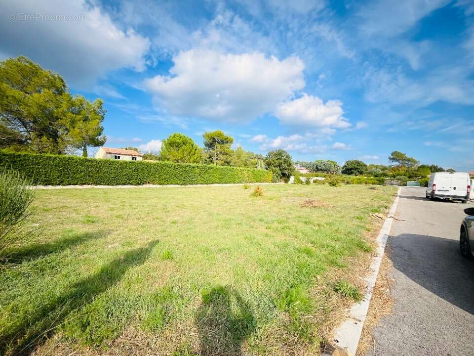 Terrain à GAREOULT