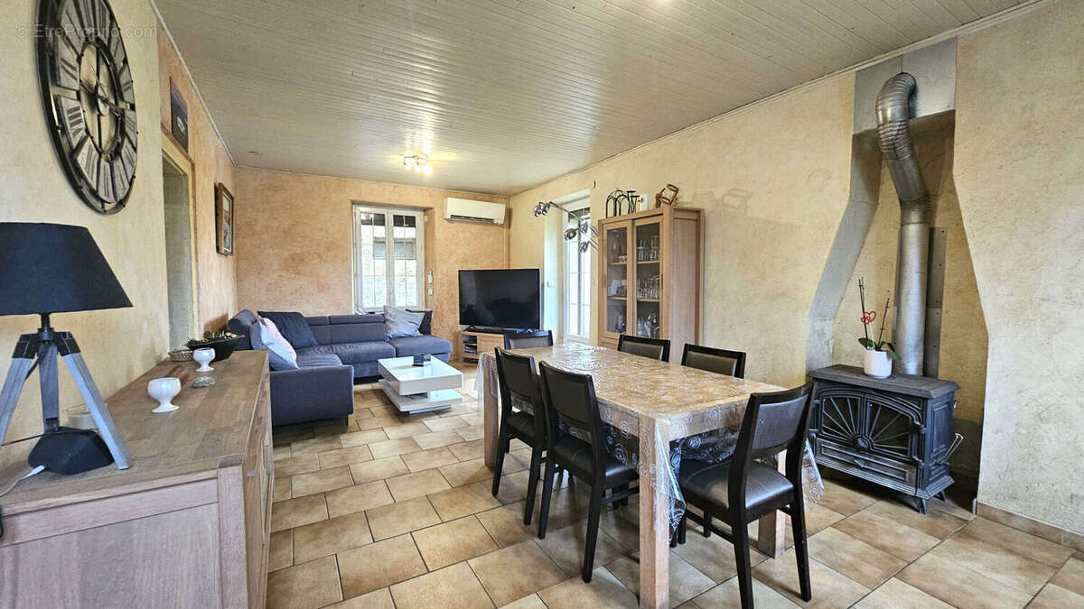 Maison à CHAMPAGNEUX