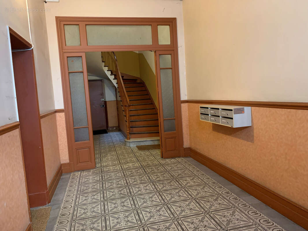 Appartement à MARSEILLE-5E