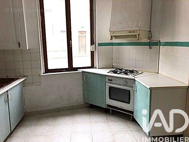 Maison 194 m² à Villeseneux  - photo 2