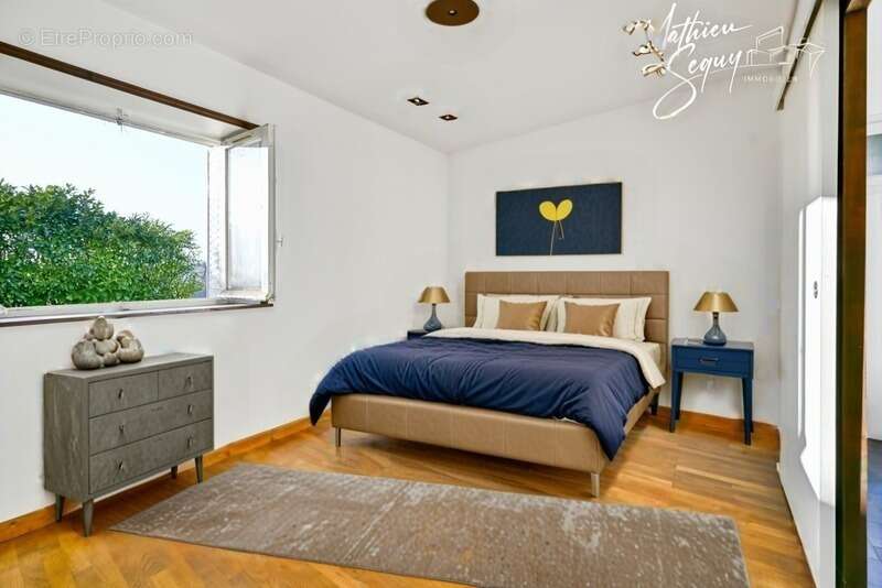 Appartement à CHARBONNIERES-LES-BAINS