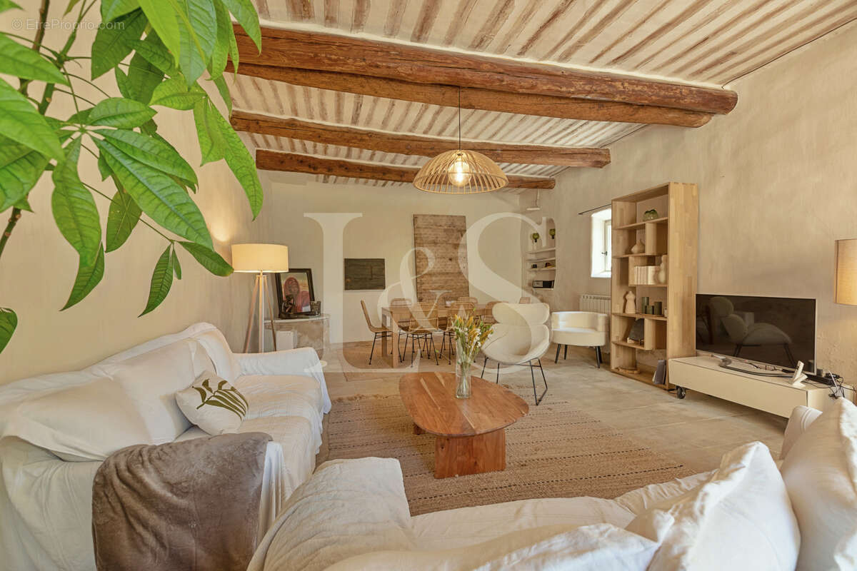 Maison à SARRIANS
