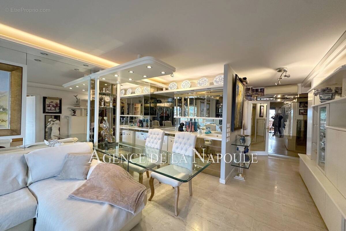 Appartement à THEOULE-SUR-MER