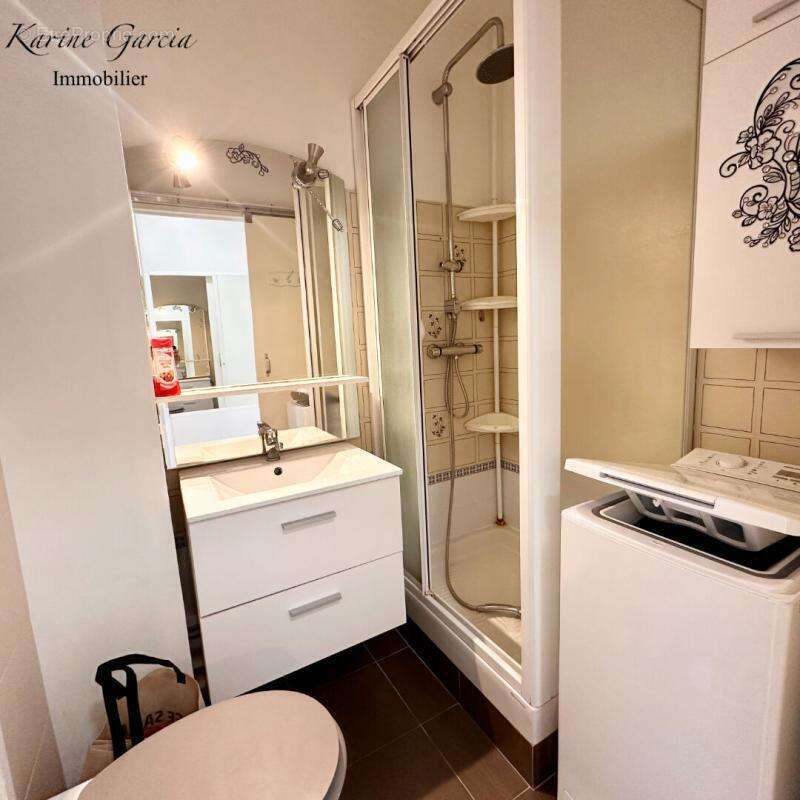 Bandol - proximite centre ville et commerces - studio 24 m² - parking privatif - photo 8