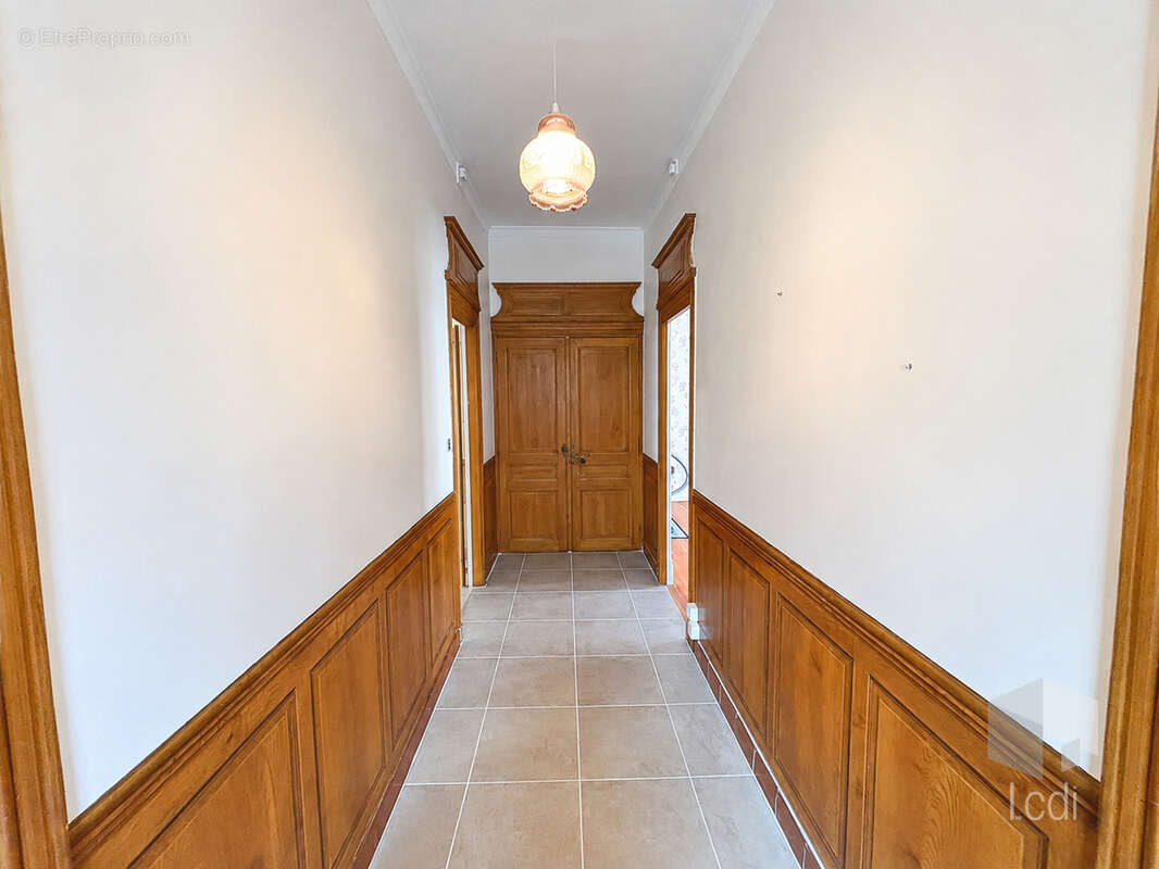 Maison à MONTELIMAR
