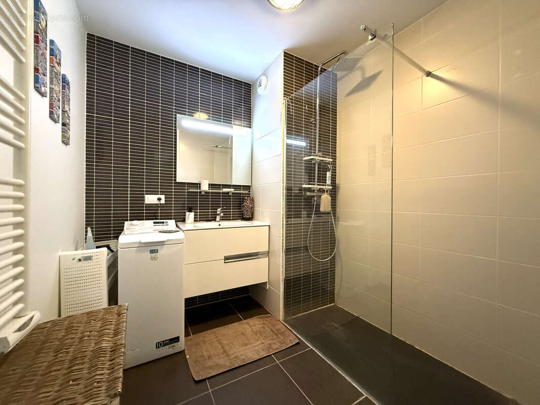 Appartement à VETRAZ-MONTHOUX