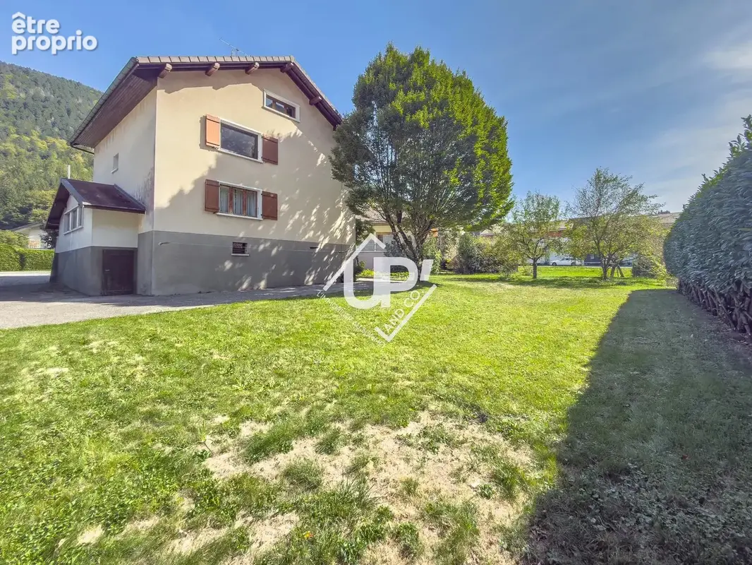 Maison avec deux appartements et terrain plat - photo 18