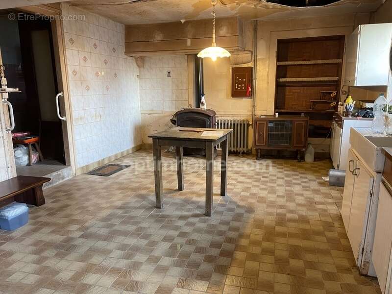 Maison à SAINT-PRIEST-LA-FEUILLE