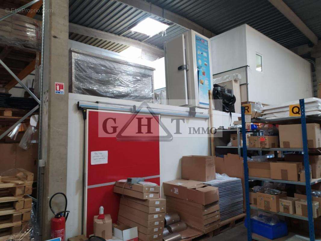 Commerce à TORCY