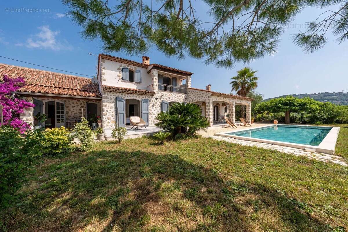 Maison à MOUANS-SARTOUX
