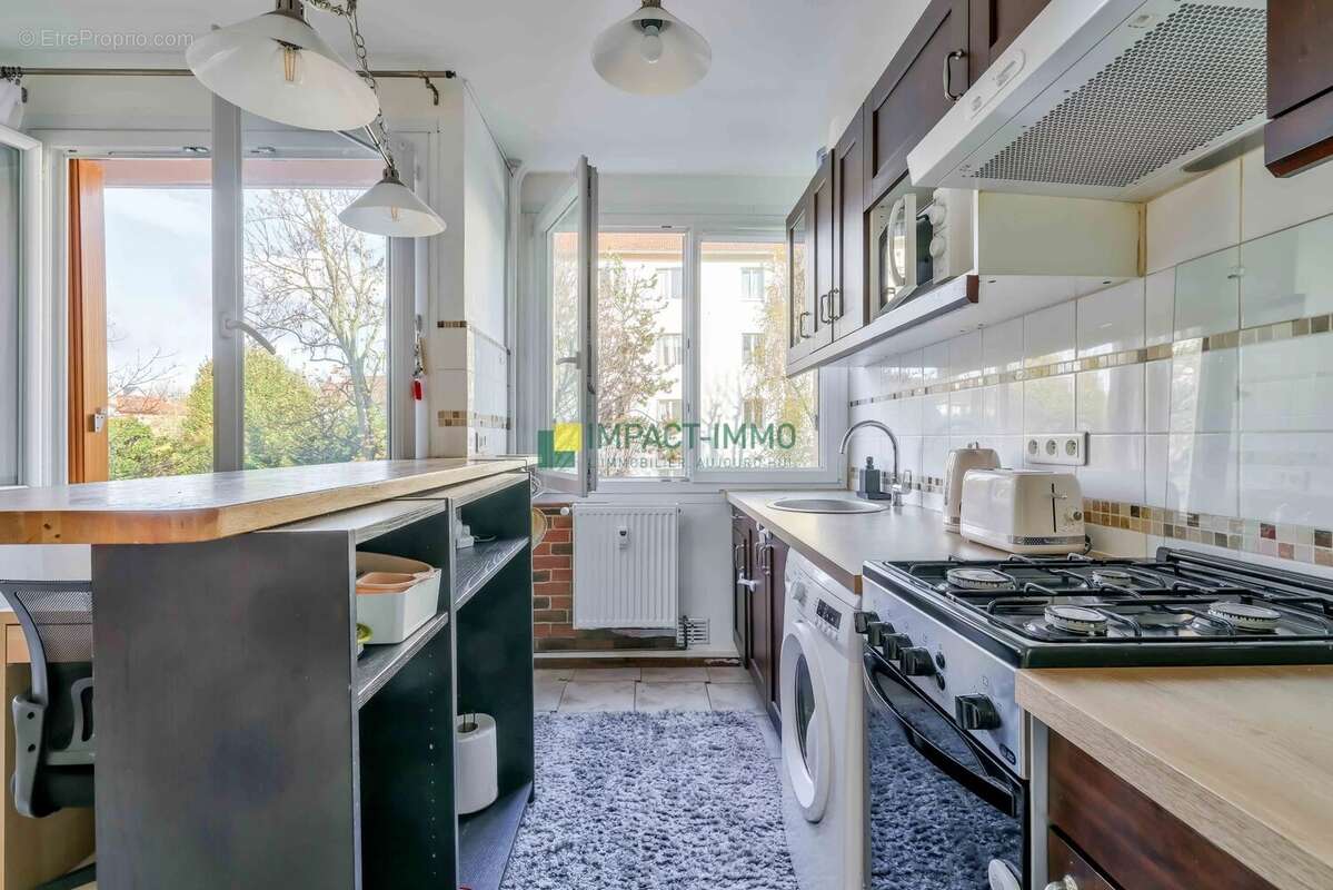 Appartement à COLOMBES