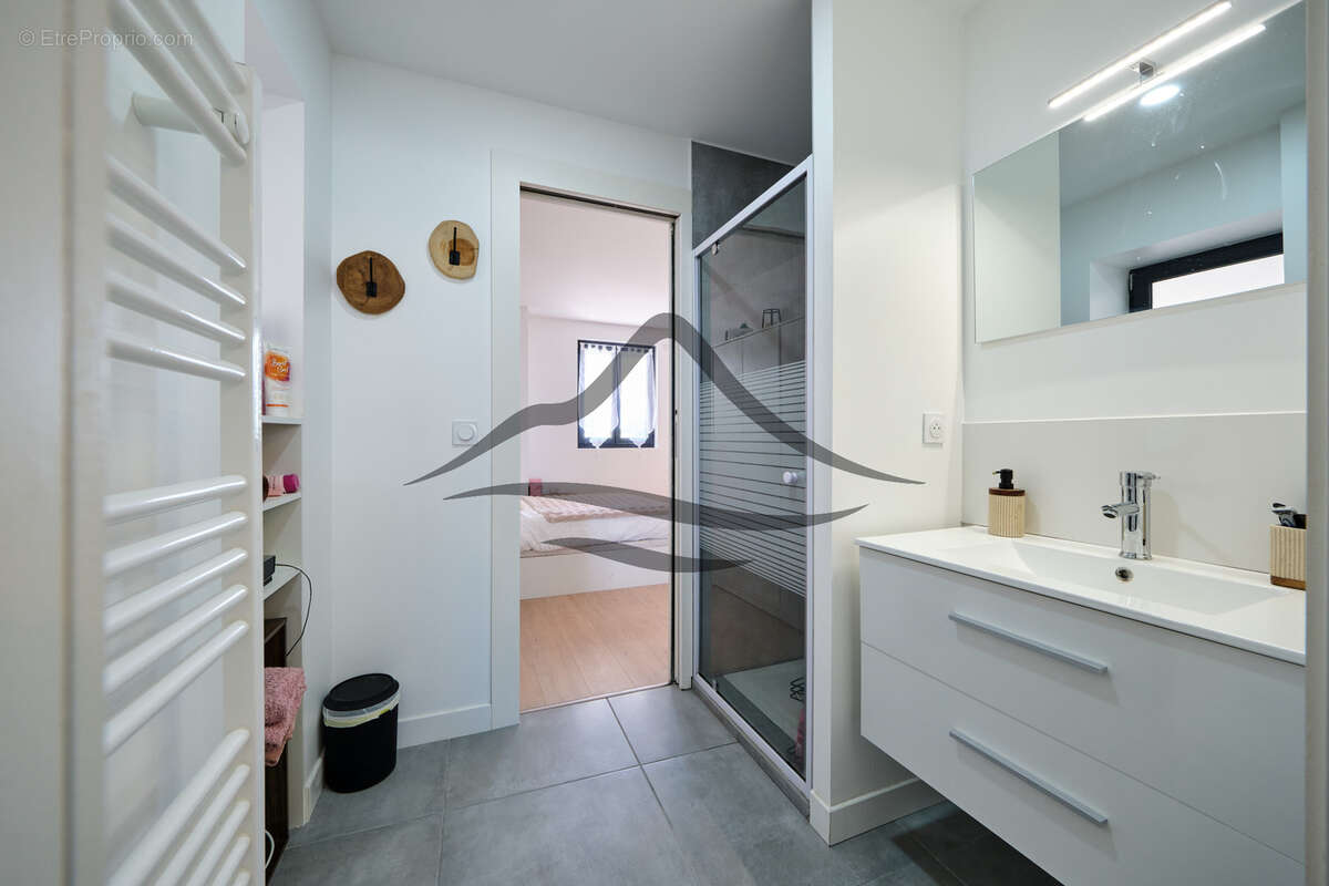 Appartement à LA MOTTE-SERVOLEX