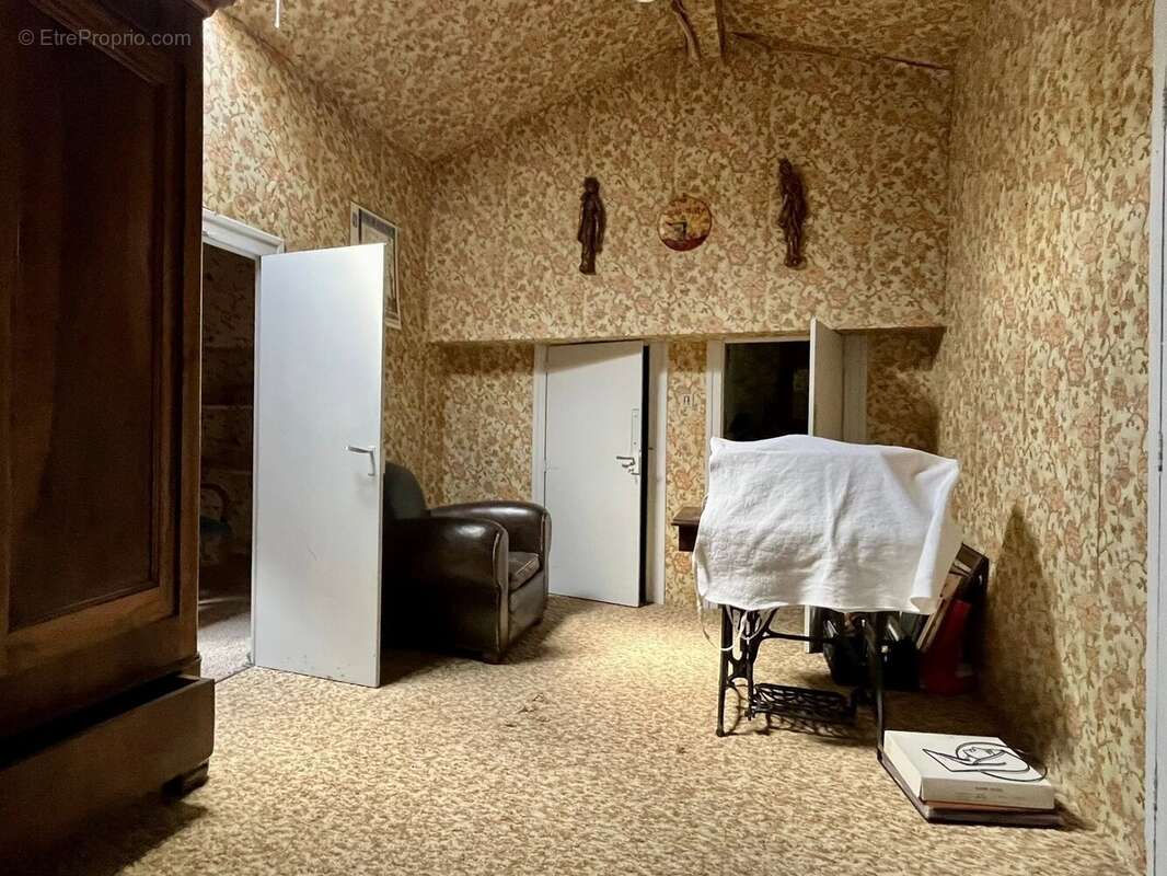 Maison à LASTOURS