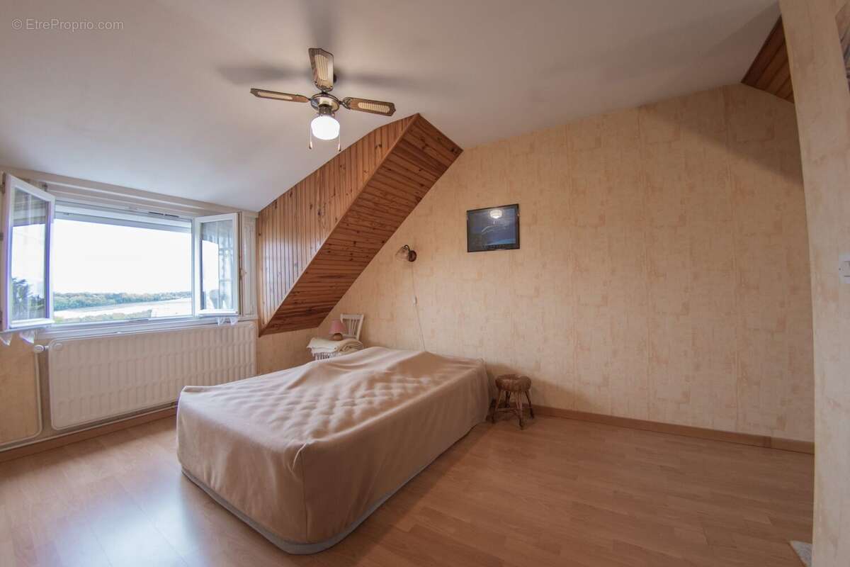 Chambre 3 (Salle d&#039;eau privative) - Maison à MEZY-SUR-SEINE