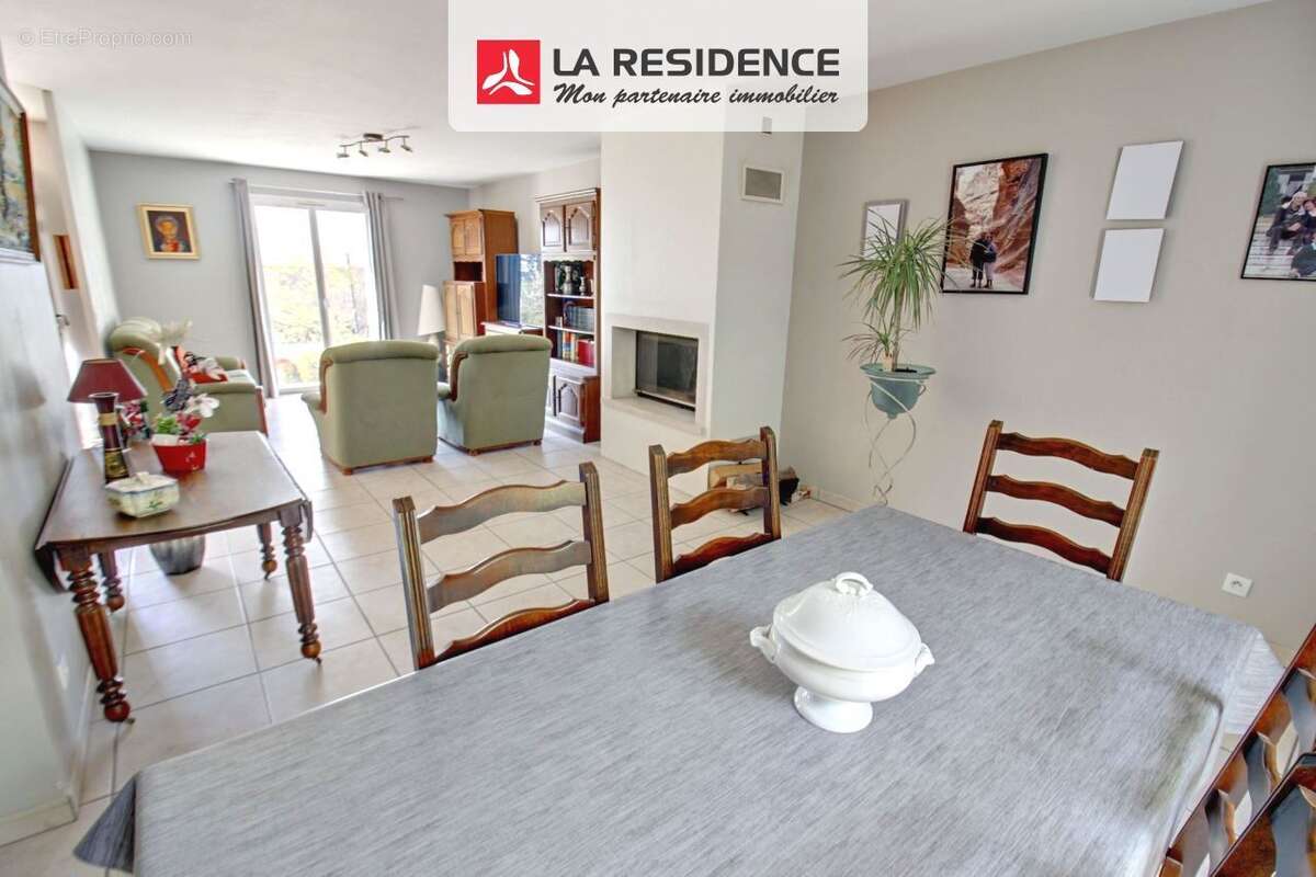 Maison à VAUX-SUR-SEINE