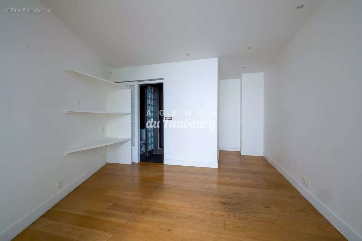 Appartement à PARIS-10E