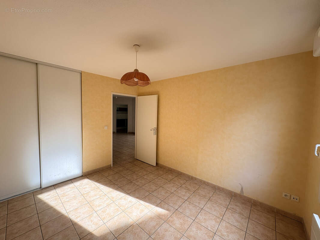 Maison à LA CALMETTE