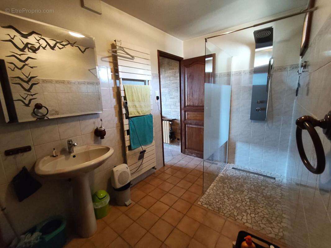 Maison à MONTELIMAR