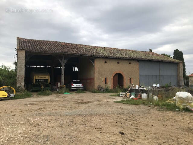 Bastide et dépendances sur 11 hectares - photo 6