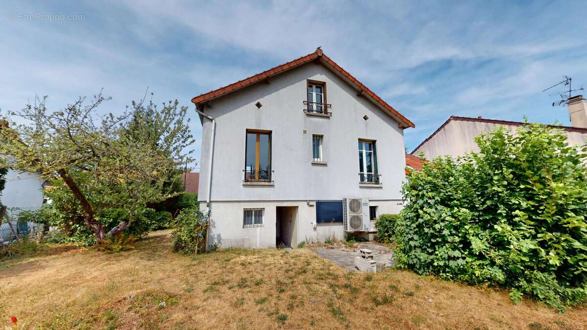 Maison 100 m² à Montfermeil  - photo 23