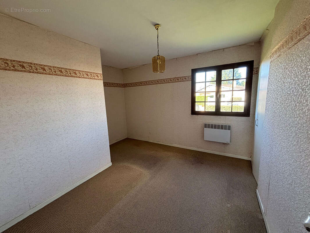 Maison à BRUGUIERES