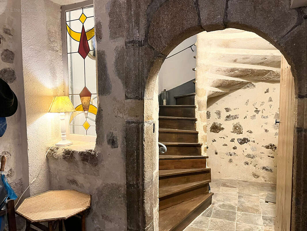 Maison Confolens 6 pièce(s) - photo 3
