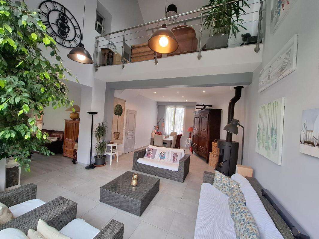 Maison à TRACY-LE-MONT