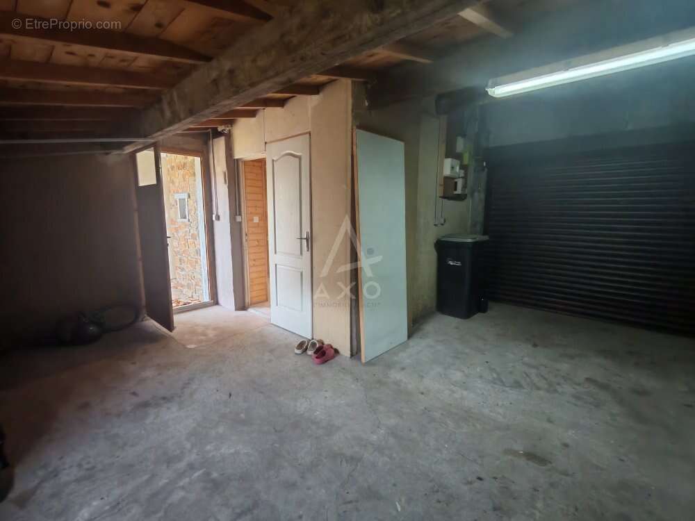 Maison à LA CHAPELLE-BASSE-MER