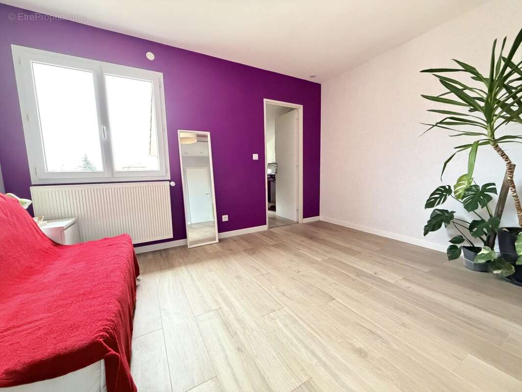 Maison à SAINT-BEAUZIRE