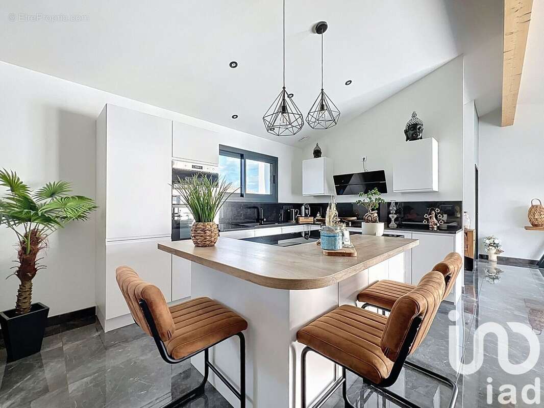 Photo 4 - Maison à SAINT-SAUVEUR-D'AUNIS