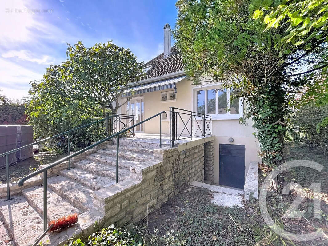 Maison à SAINT-ANDRE-LES-VERGERS