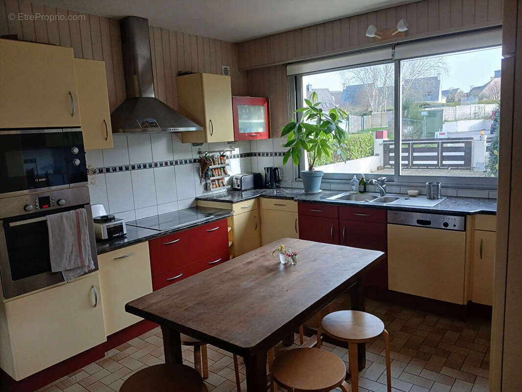 Maison à LE RELECQ-KERHUON