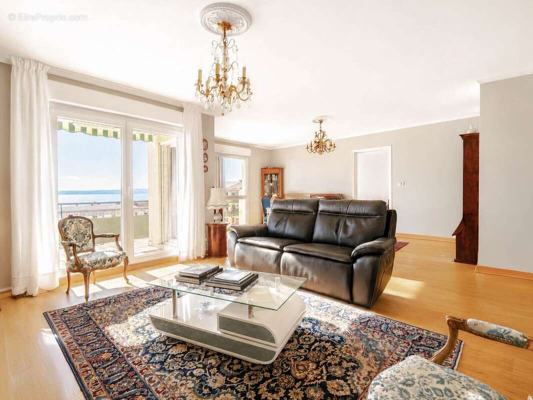 Appartement à EVIAN-LES-BAINS
