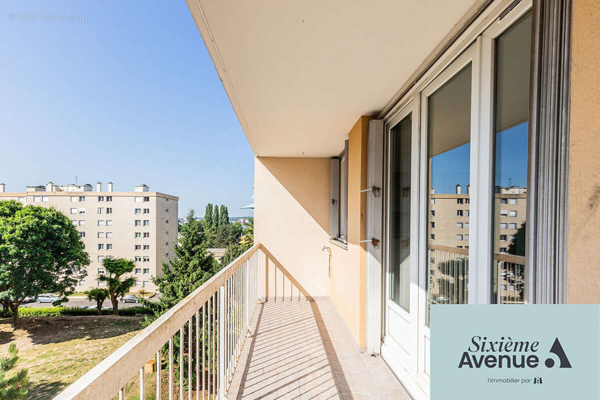 Appartement à CHILLY-MAZARIN