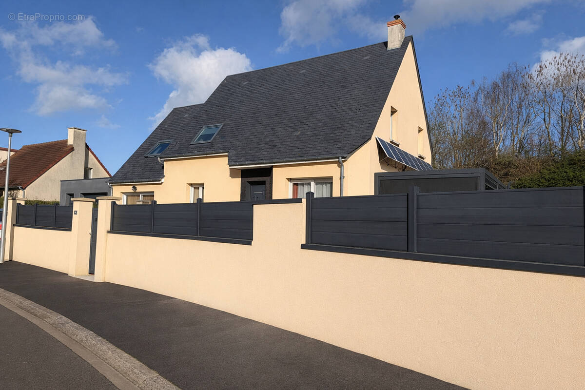 Maison à MONDEVILLE